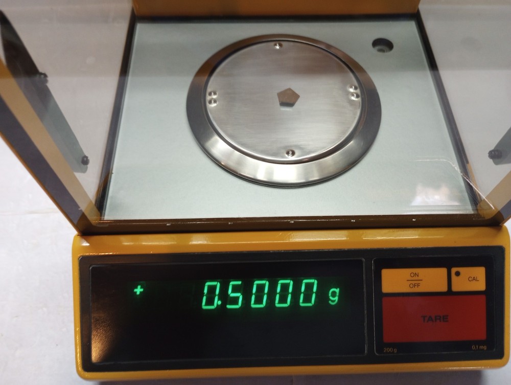 SARTORIUS 1702 ANALYTICAL LAB BALANCE