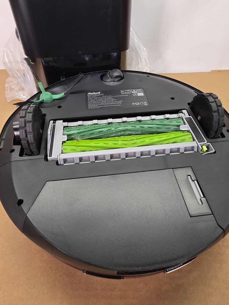 iRobot - Roomba Max 705 Vacuum + AutoEmpty Dock - Pre-Owned