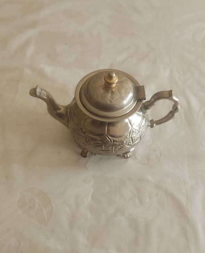 Vintage Moroccan Teapot | Elegant Tea Serving for Moroccan Mint Tea - Medium