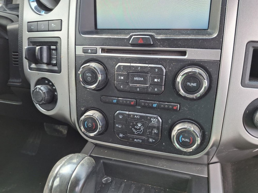 2015 Ford Expedition 8 Display Screen - Used, Reprogramming Needed, No Code