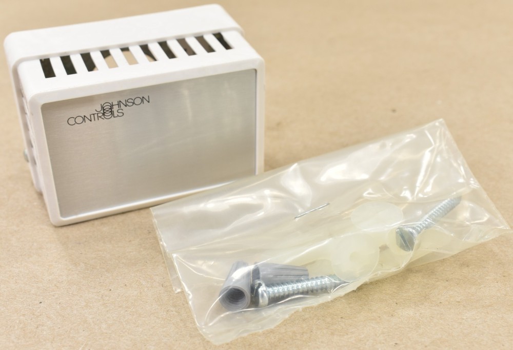 Johnson Controls TE-6324P-1, Temperature Sensor 1000 OHM Platinum, Wall Mount