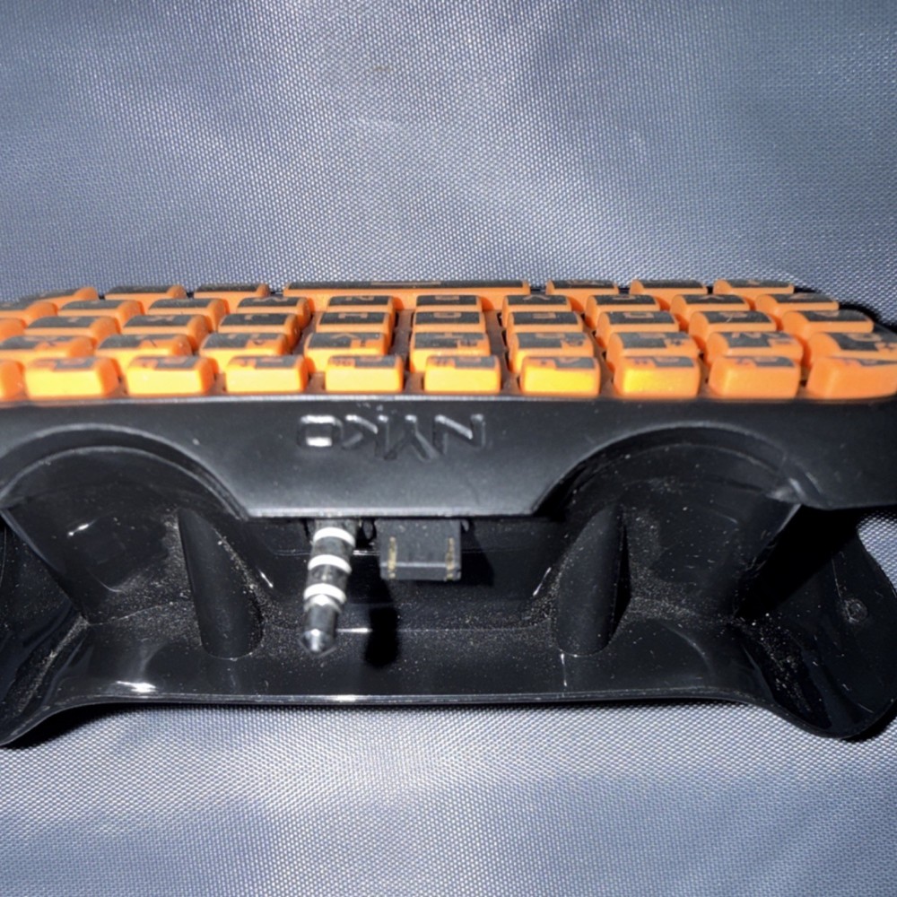 Nyko Gaming Keypad Black Orange Plastic - Type Pad Controller 83272-Z09