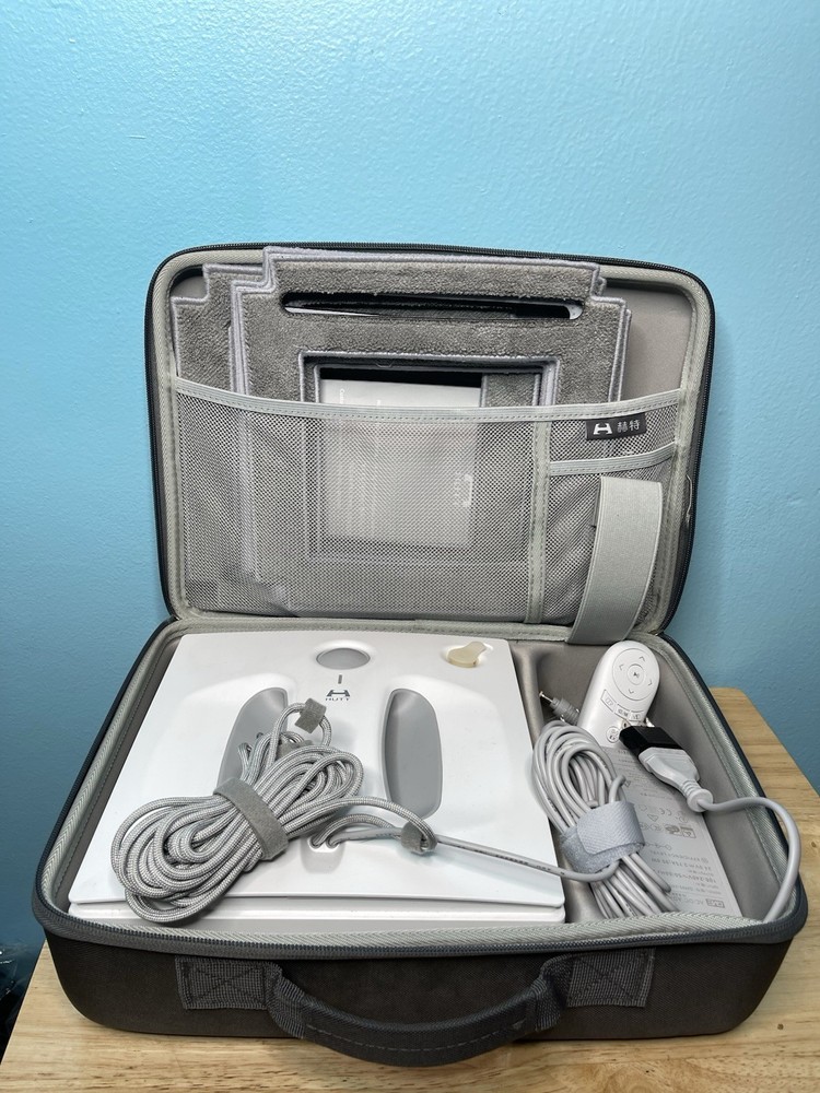 Hutt W66 Window Cleaning Robot