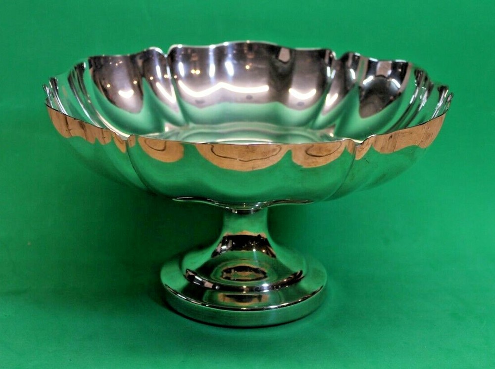 Vintage Oneida Silverplate Pedestal Open Candy Dish 8.5"