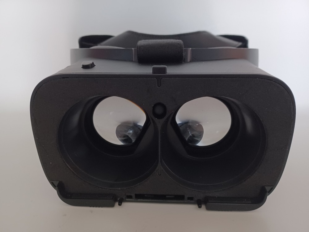 Bobovr Z6 Black Full Screen Adjustable Foldable Wireless Virtual Reality Headset