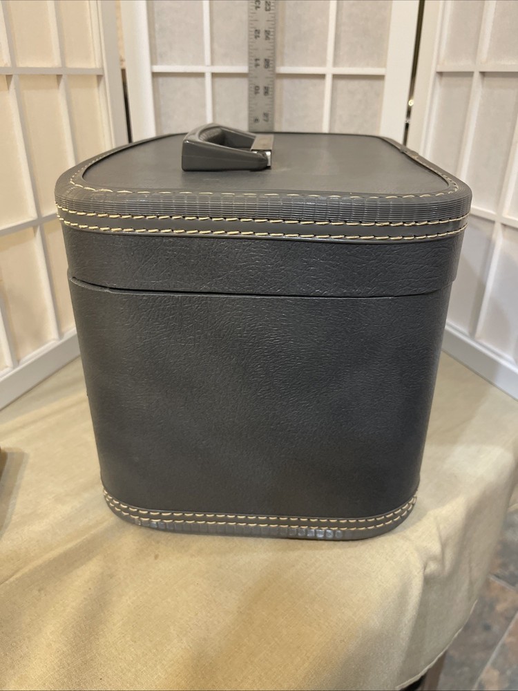 Vintage Carilite Brand Makeup Box.