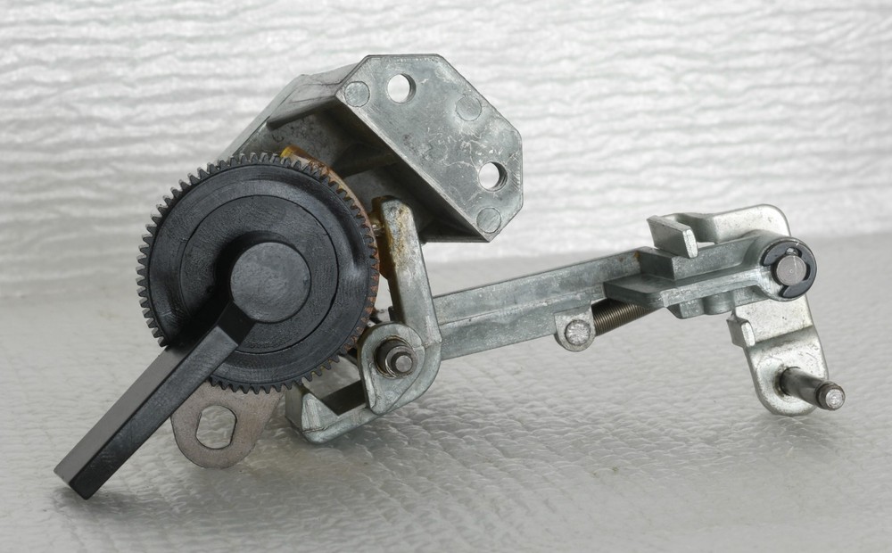 Dual 1215 Turntable Part : Speed Selector with Idler Arm