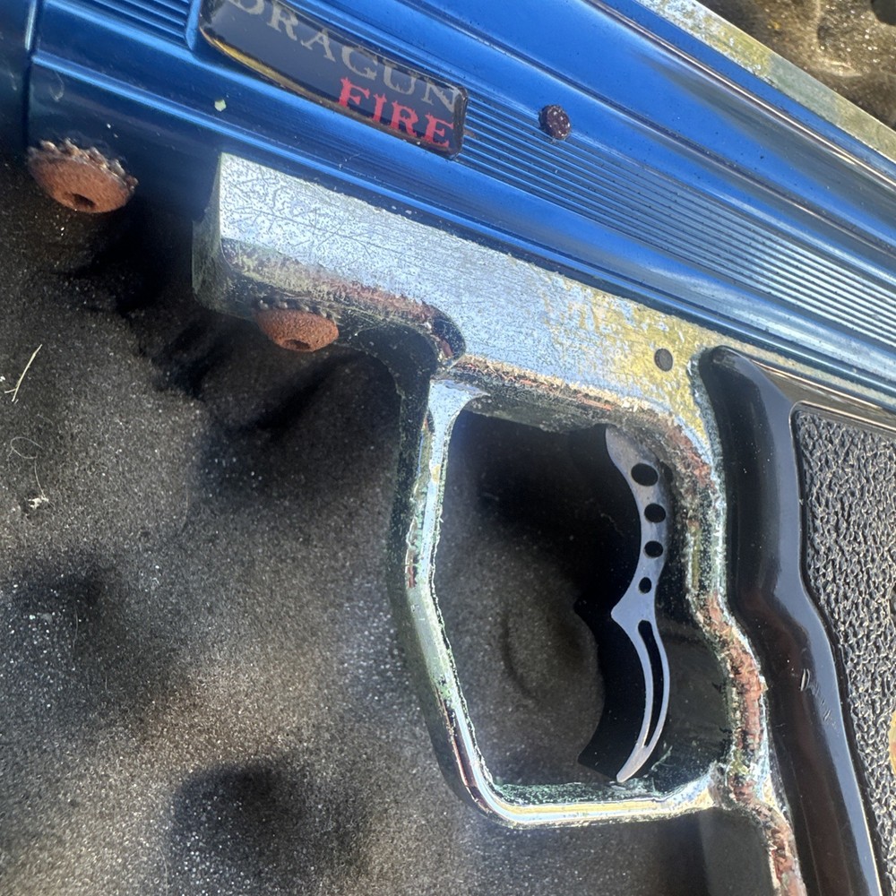 Dragun Fire Paintball Gun M3 Blue With Case & Barrels - UNTESTED