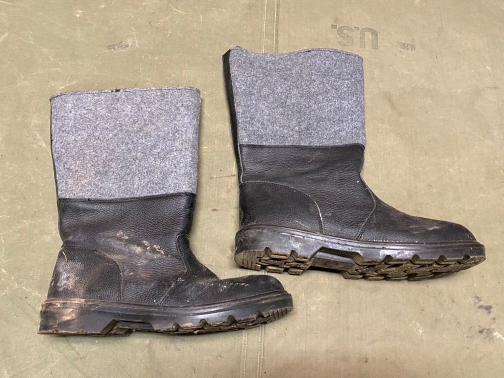 WWII GERMAN WINTER FELT BOOTS-SIZE 11