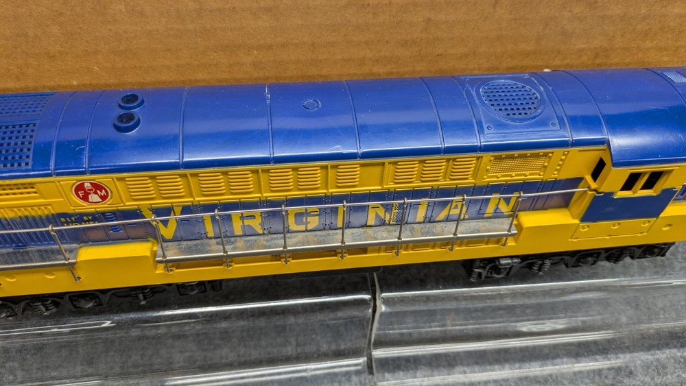 Lionel Postwar 2331 Virginian FM Trainmaster with Original Box & Insert - Tested