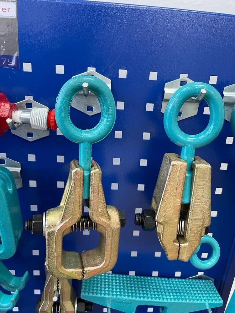 SET#88-17 PIECE AUTO BODY FRAME MACHINE TOOL AND CLAMP SET