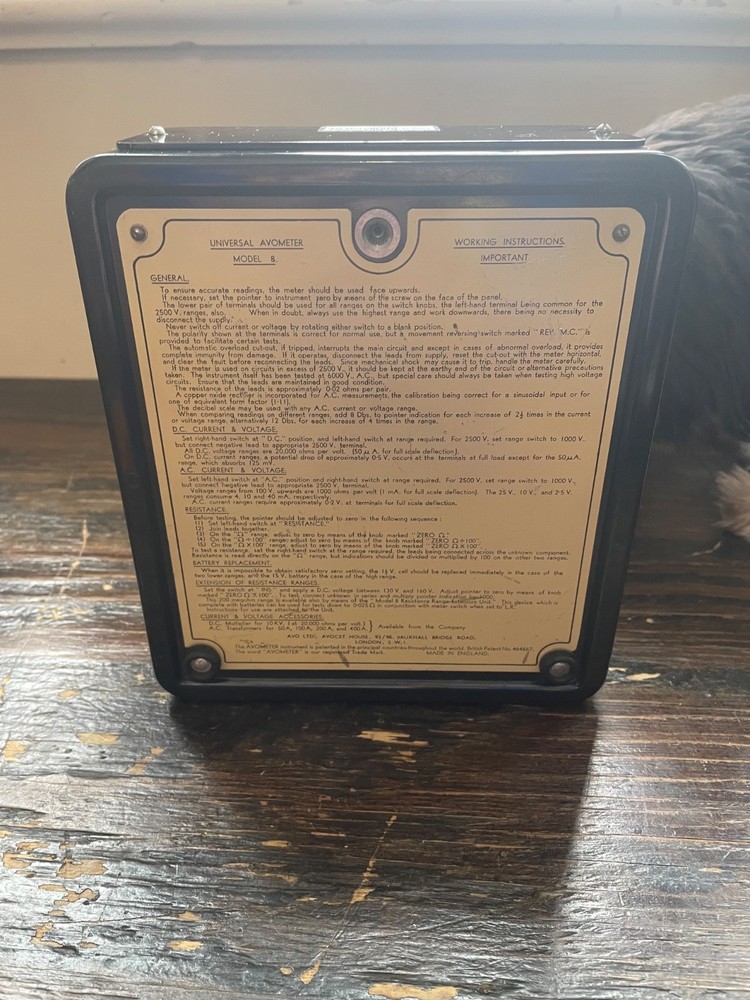 Vintage Universal Avometer Model 8