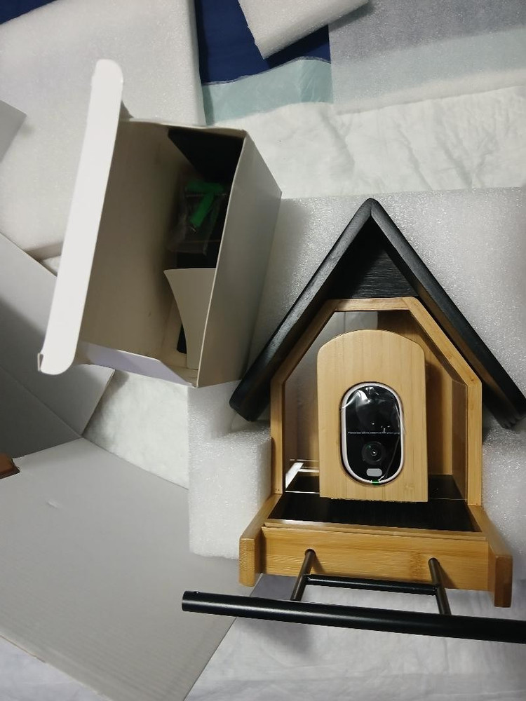 Smart bird feeder AI Bird Feeder