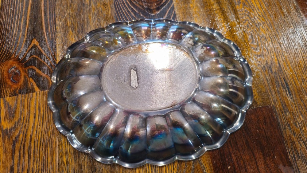 Vintage Reed & Barton silverplate dish "Holiday" pattern (model #113)