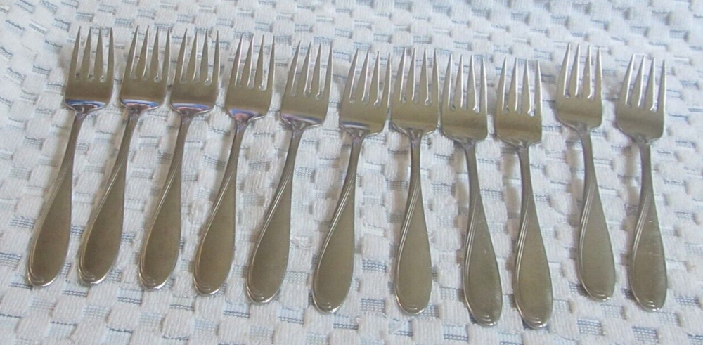 43 PC Oneida Camber Cresta Windswept Scroll Glossy Stainless Flatware