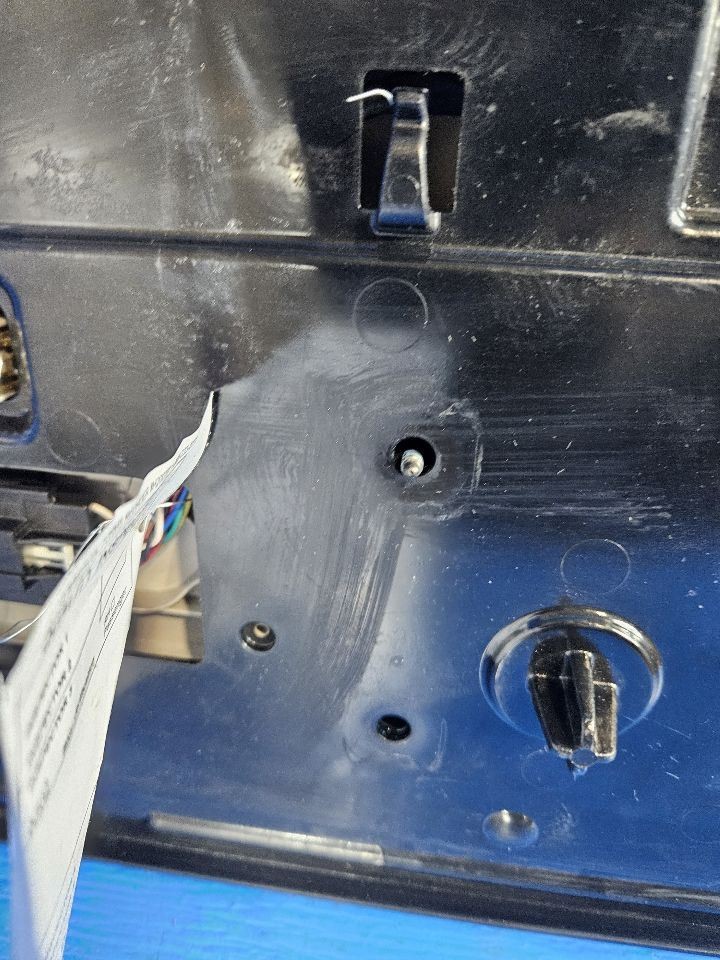 TRAVERSE 2012 Console Rear LIGHT 6893