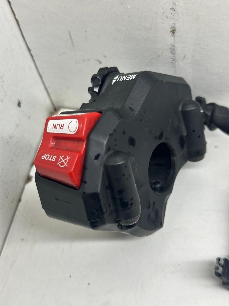 Yamaha MT125 Right Side Switch Gear 21 - 26