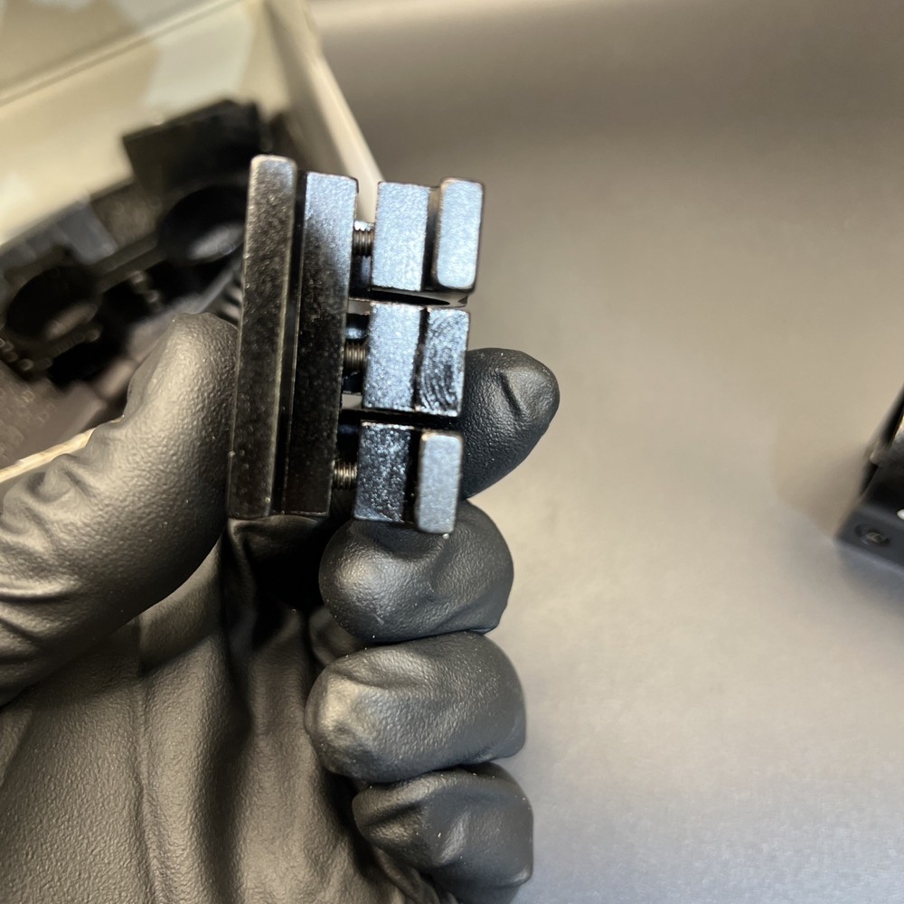 Gun Mounting Bracket for Laser Or Laser Machine Accessories