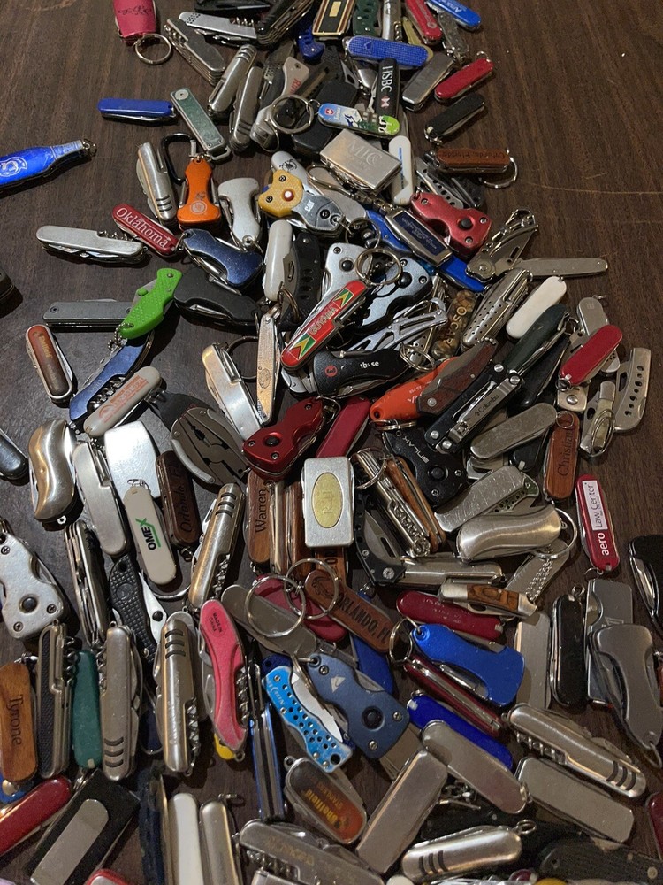TSA Confiscated Pocket Knives/ Multitools Lot Limited Time! (see description)