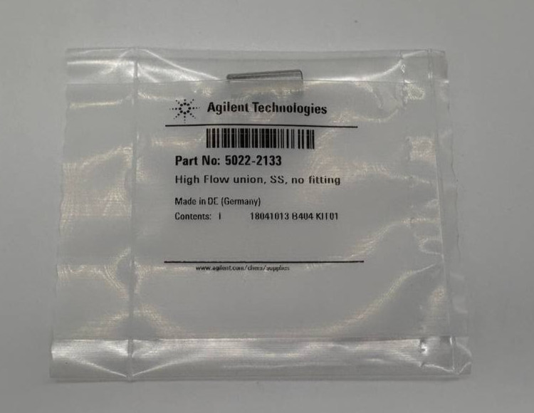 Zero-dead-volume union