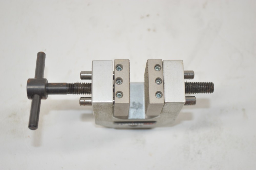 Test Resources Mechanical Grip w/ Pads