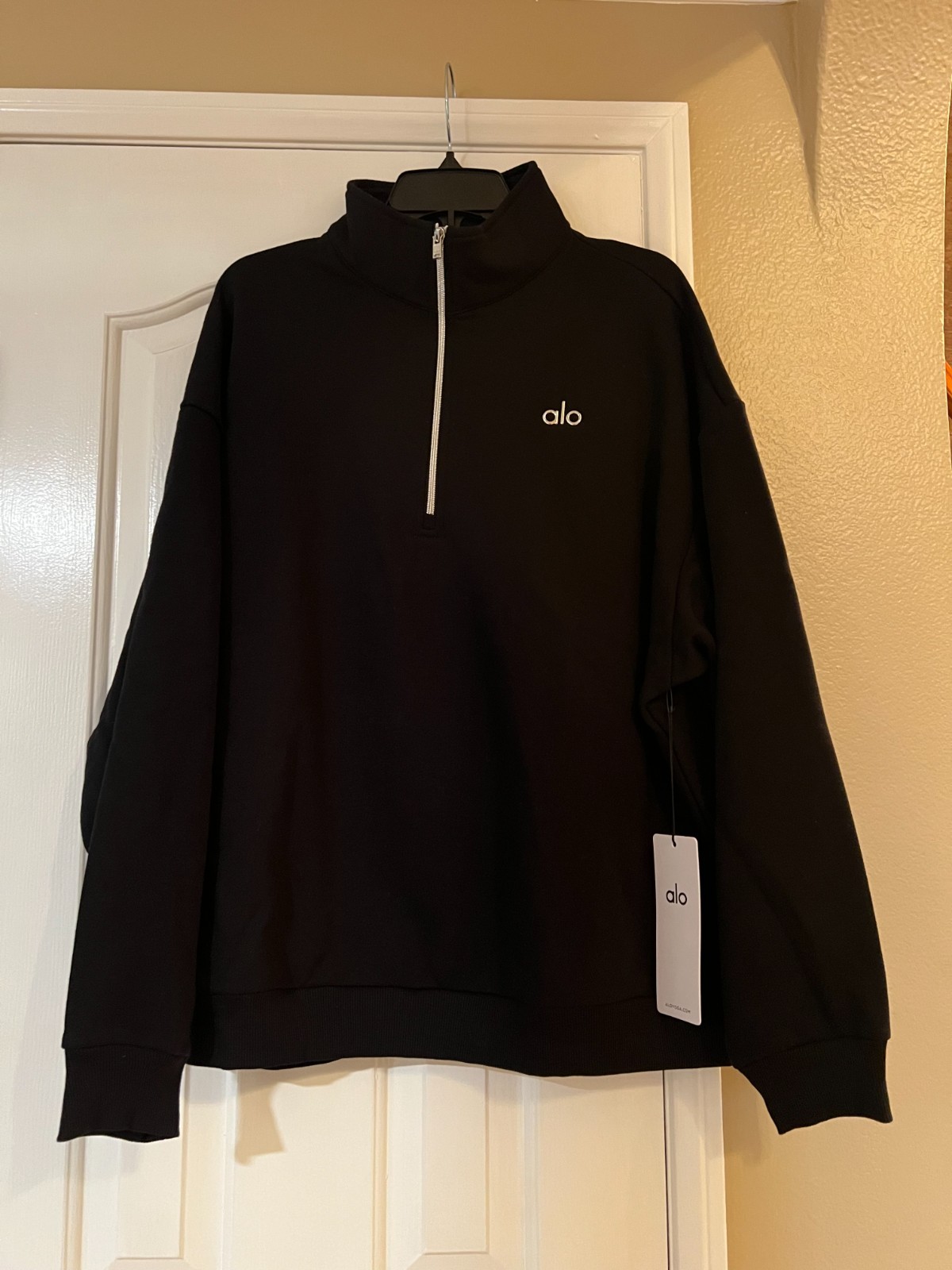 BRAND NEW ALO Yoga Size Large Black Accolade 1/4 Zip Pullover Collared Unisex