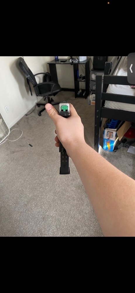 bb gun pistol blowback has a built in switch with Glock 18c components