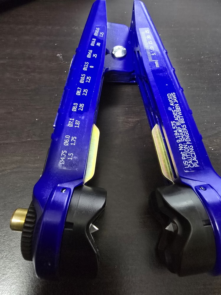 Universal Ribbon Central Tube Slitter (Mid-Span Access Tool)