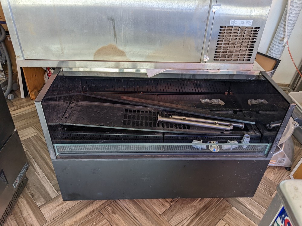 Oasis Refrigerator Self-Serve Display Case