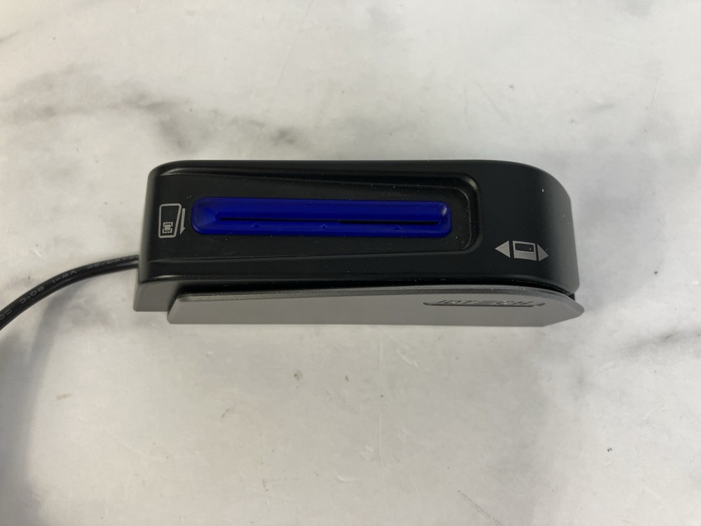 ID Tech Card Reader Augusta S USB IDEM-841P