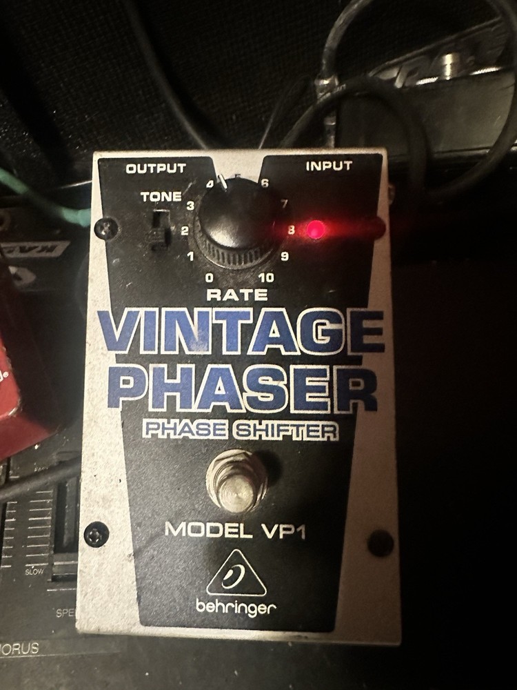 Behringer Vintage Phaser VP1 Phaser Guitar Effect Pedal *TESTED (extensively)