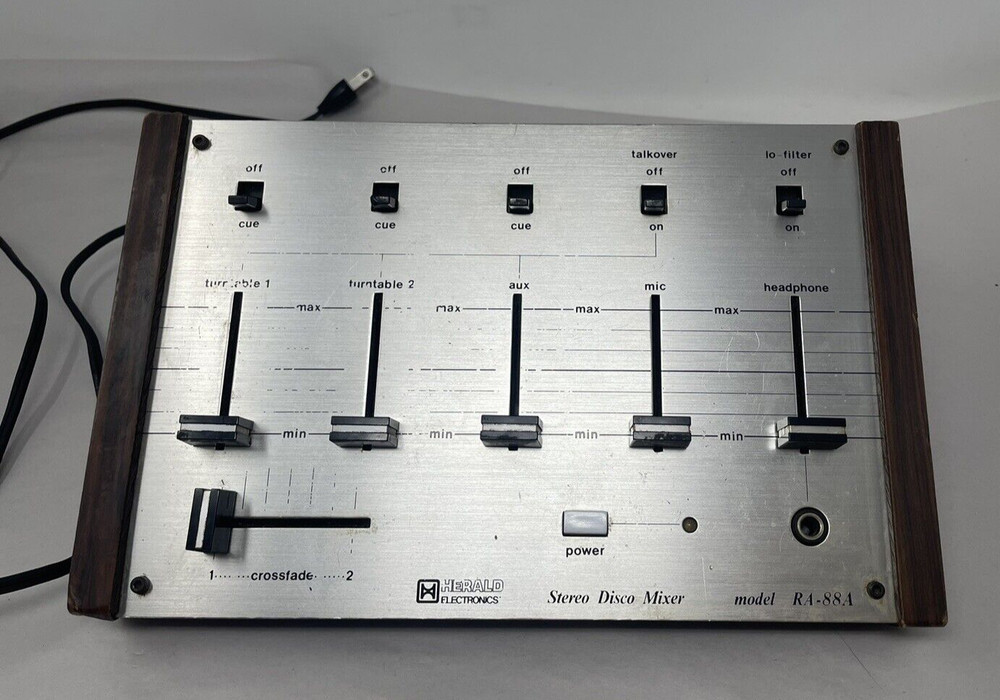 Herald Electronics Stereo Disco Mixer RA-88A - Powers on - Untested - For Parts