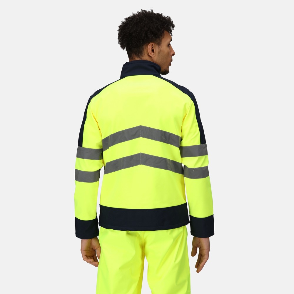 Regatta High Visibility Pro Softshell Jacket TRA625 - Men's Protected Work Coat
