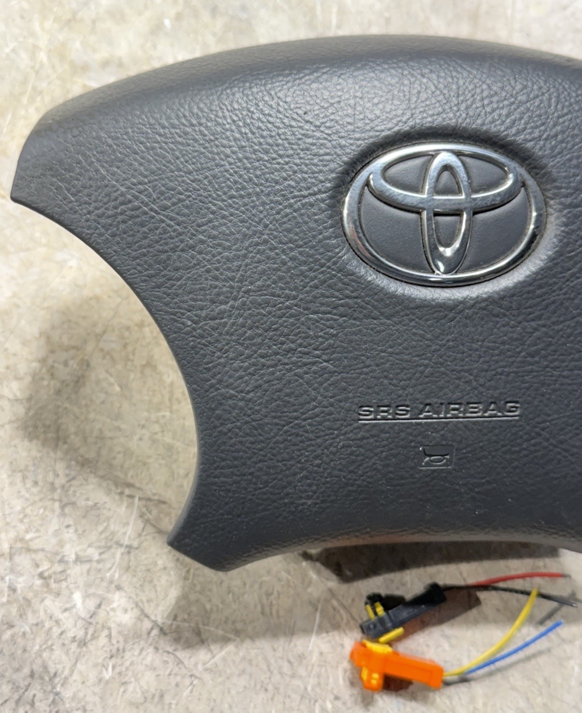 2005 - 2011 TOYOTA TACOMA AIRBAG STEERING WHEEL AIRBAG WITH AUDIO CONTROL & VIN