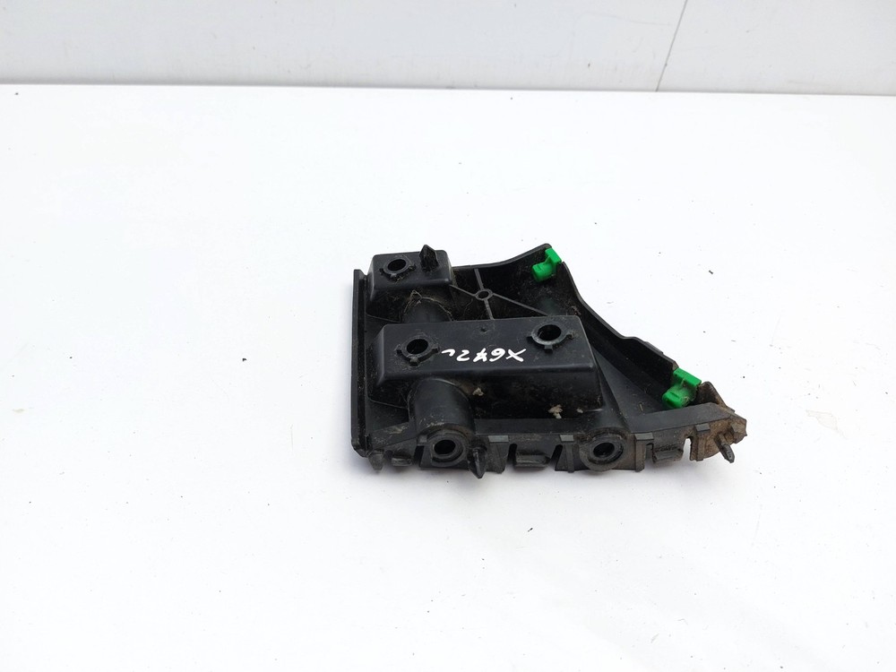FRONT LEFT BUMPER BRACKET MOUNT SUPPORT 31425110 VOLVO V40 2016
