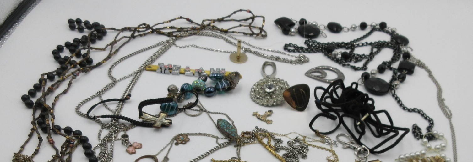 VTG MODERN LOT CRAFT BROKEN REPAIR Silver gold tone NECKLACE BROOCH PARTS ETC