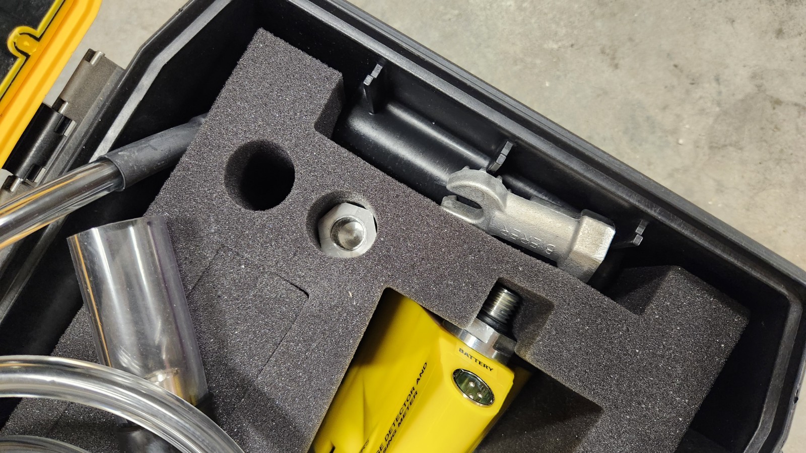 Bierer 83280 0-35kV Analog Voltage Detector Phasing Tester Lineman NEW IN CASE