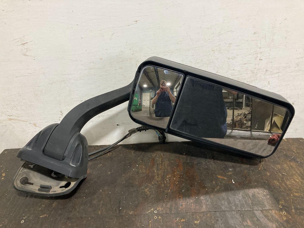 2014-2020 Freightliner CASCADIA POLY Left/Driver Door Mirror - Used