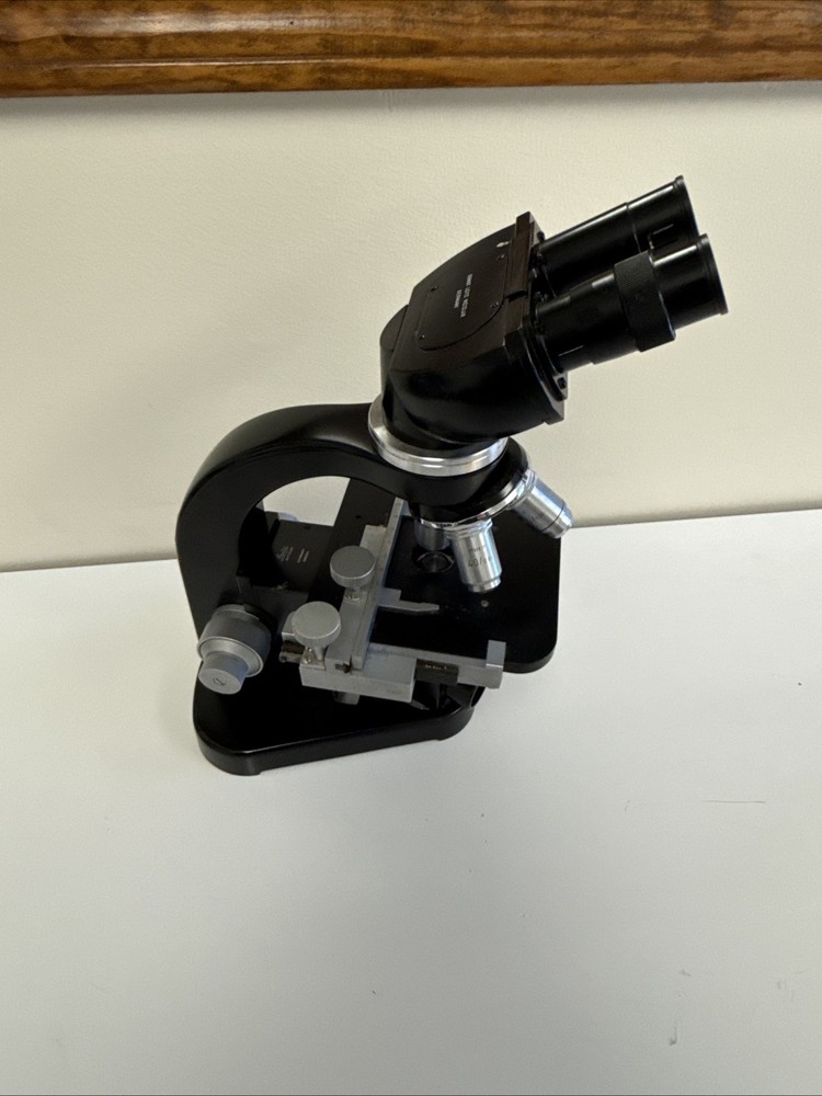 Untested ERNST LEITZ WETZLAR Binocular Microscope W/ 4 Objectives