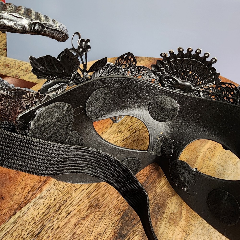 Attitude Studio Silver Floral Mythical Horn Mask