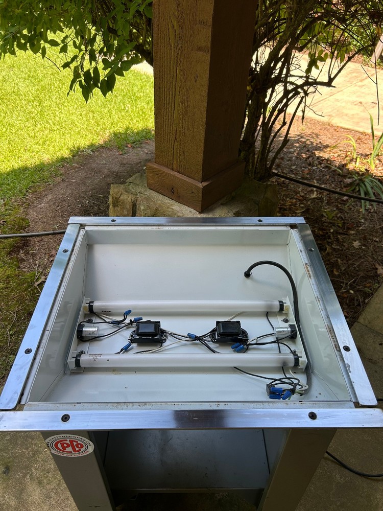 nuarc light table Vlt18