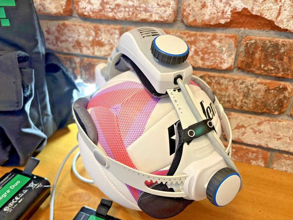 2020 Integra Duo Surgical Light System With 2 Batteries