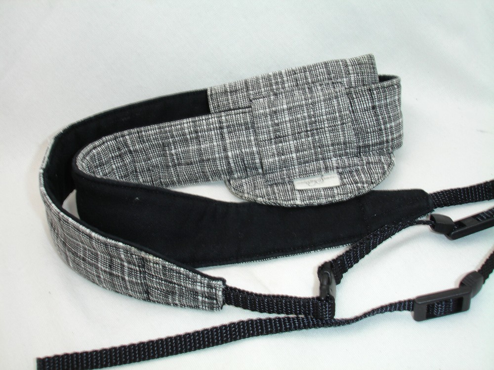 CRAFTY STACY Quick release camera NECK STRAP with pocket