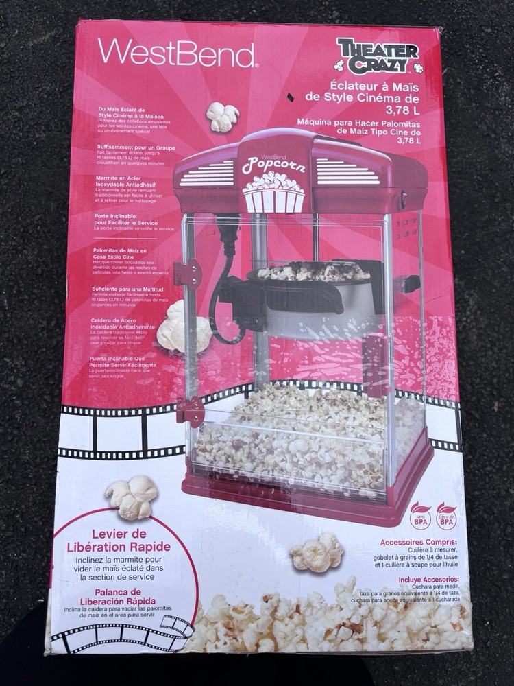 WestBend 4 Quart Theatre Popcorn Machine