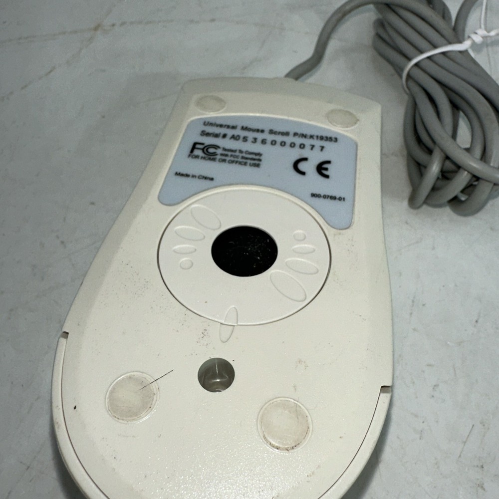 Universal 3 Button/Scroll Wheel PS/2 Compatible P/N: K19353