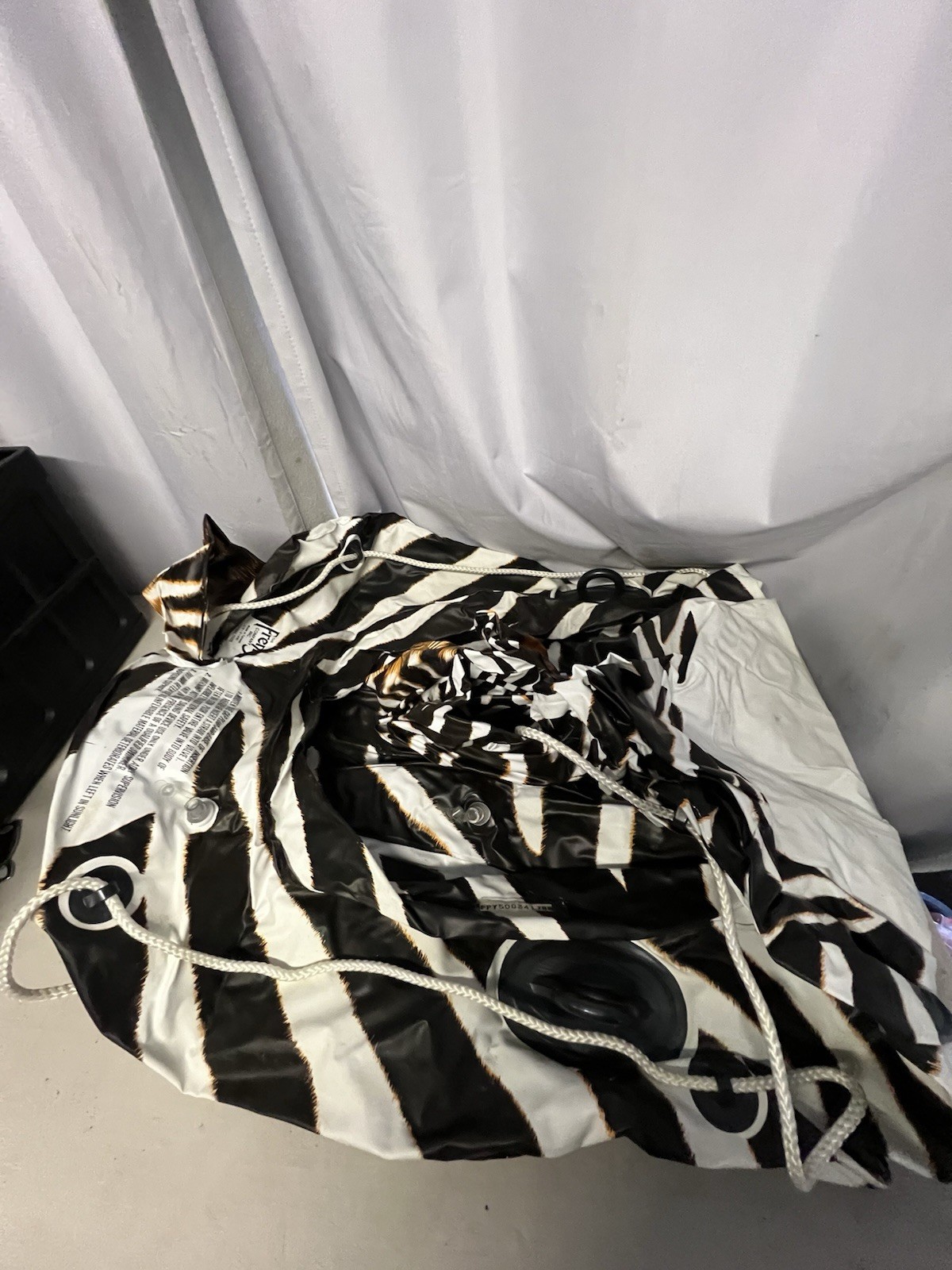 Water Safari Zebra Boat Inflatable Float 90" The Frenry Co Inc Rare VTG 1985