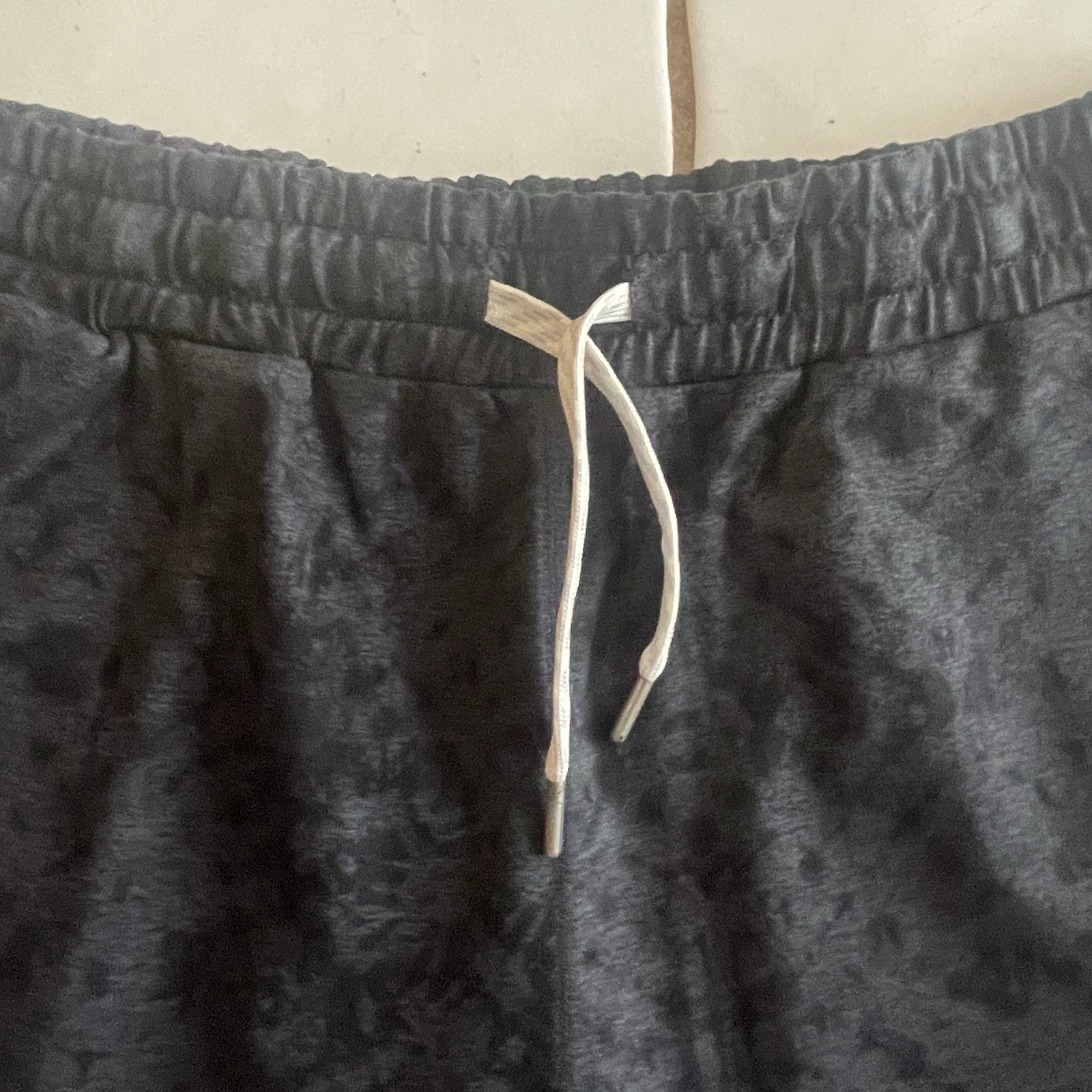 Vuori Pants Womens Small Performance Jogger Dark Gray Lounge Sweatpants Athletic