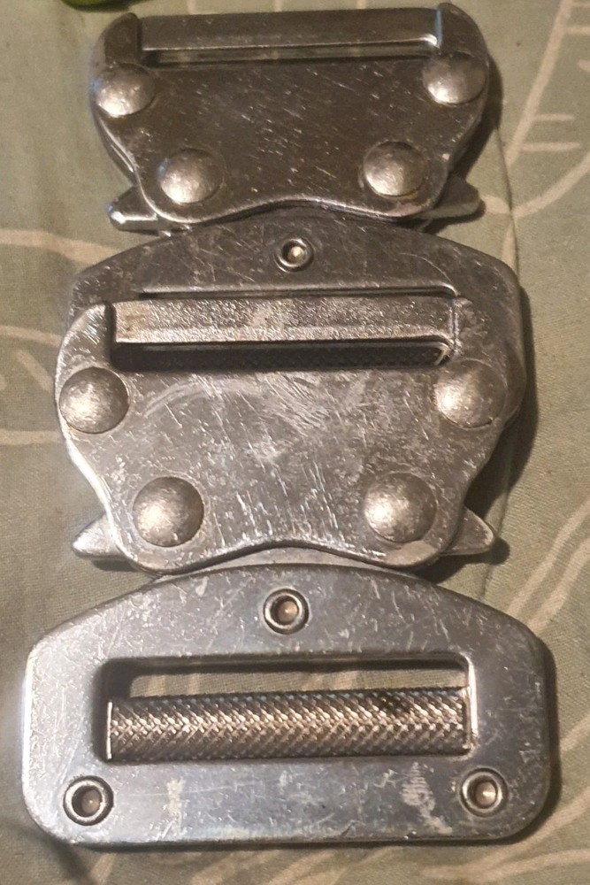 QUICK RELEASE HARNESS BUCKLES (x4)