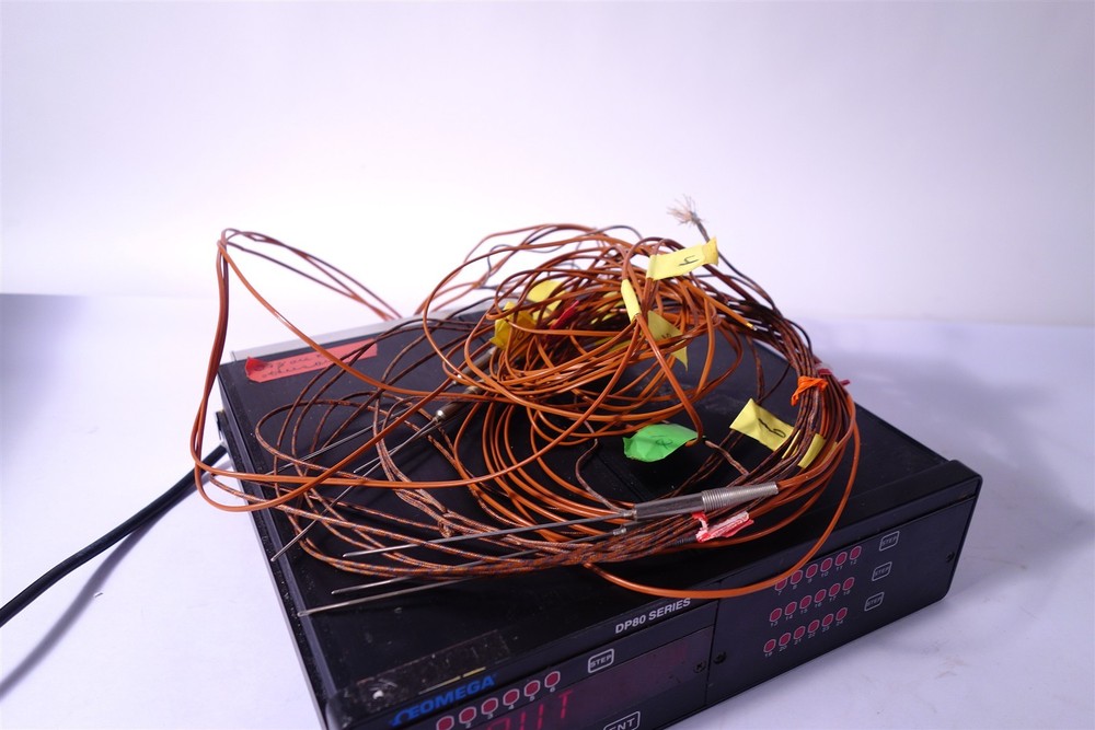 Omega Engineering DP82T 2(206) ALM Digital Temperature Meter Working