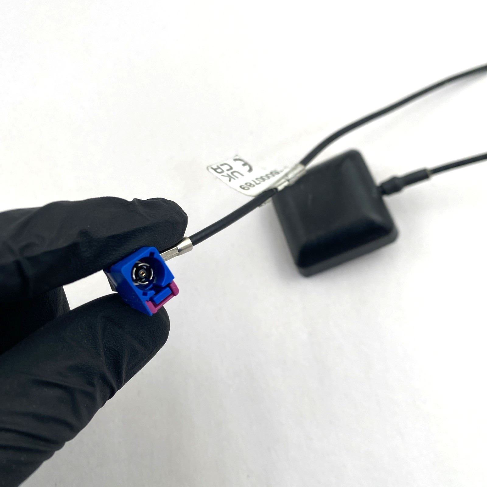 oem Harley 76000789 GPS Antenna for GTS 6.5 Touchscreen Radio 19-24 Touring